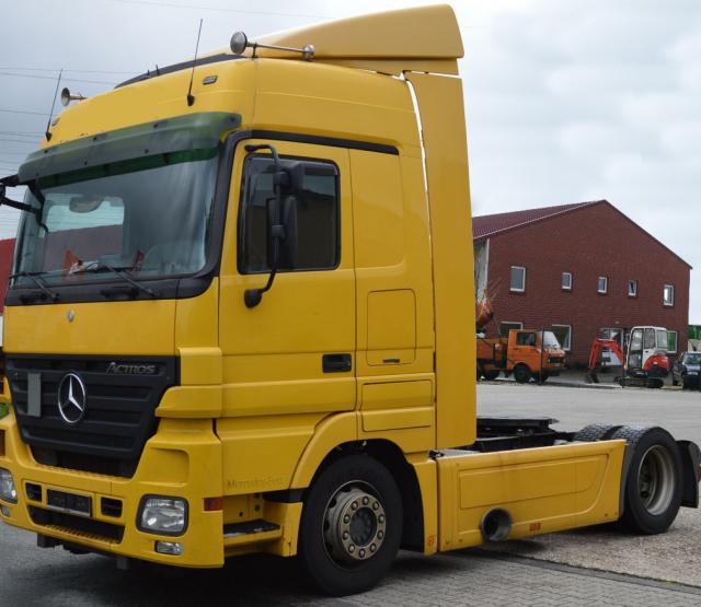 شاحنة اكتروس