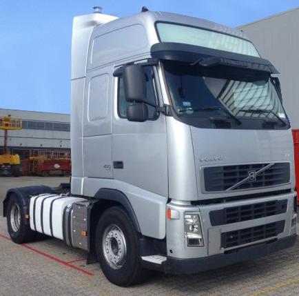 شاحنة فولفو