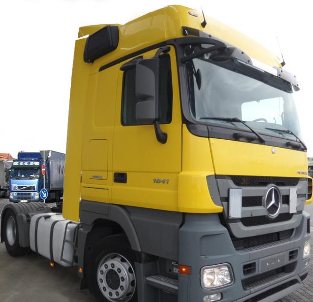 شاحنة اكتروس عدد 7