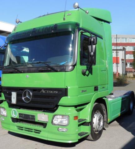 ميجا شاحنة اكتروس