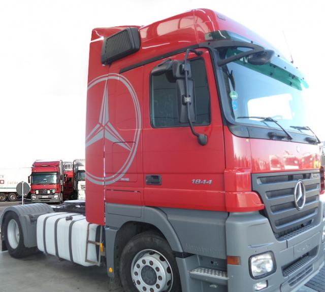 شاحنة اكتروس