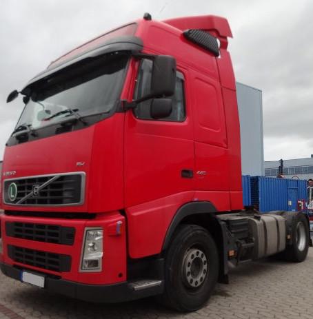 شاحنة فولفو