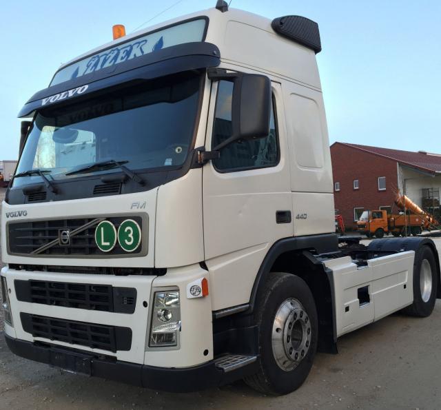 شاحنة فولفو