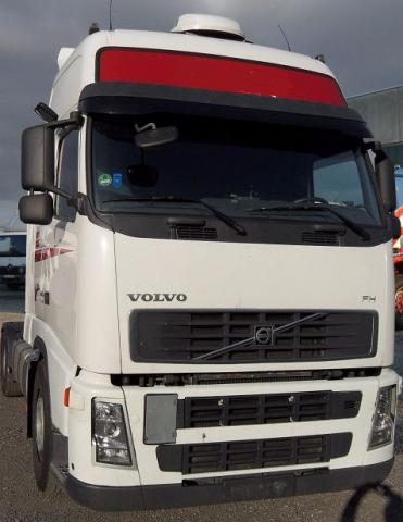 شاحنة فولفو
